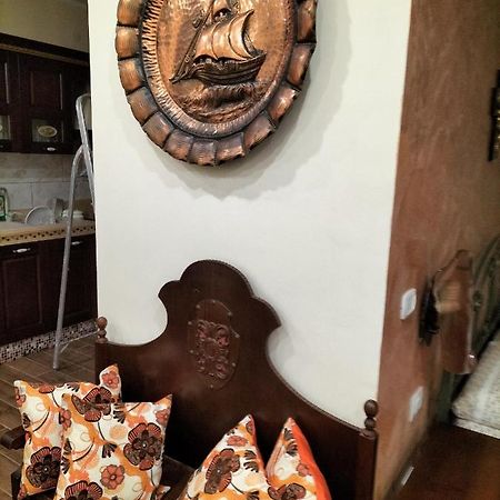 La Dimora Di Alex Apartment Наполи Екстериор снимка