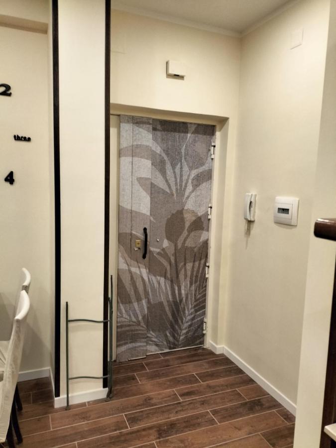 La Dimora Di Alex Apartment Наполи Екстериор снимка