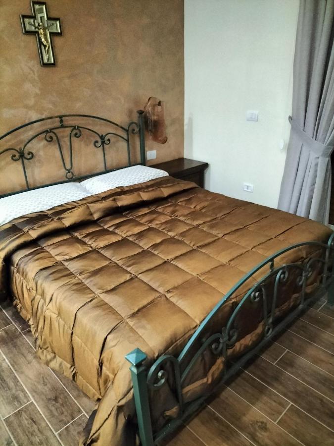 La Dimora Di Alex Apartment Наполи Екстериор снимка