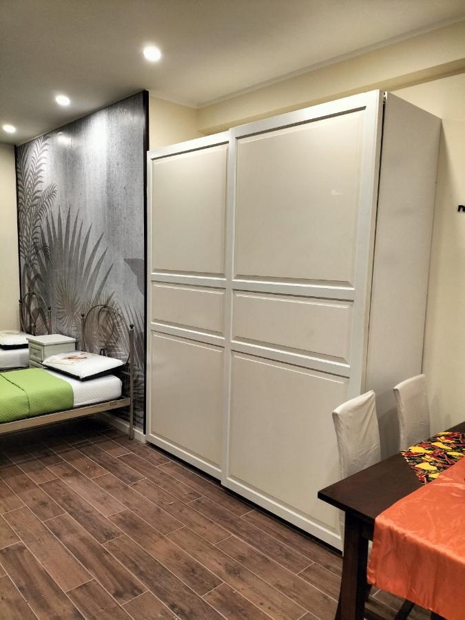La Dimora Di Alex Apartment Наполи Екстериор снимка